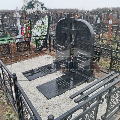 Памятник на двоих из гранита 13-4